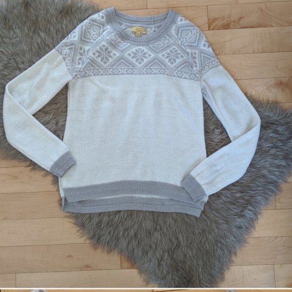 Three tops. Vera Wang, Alfred Sung - Picture 2 of 2